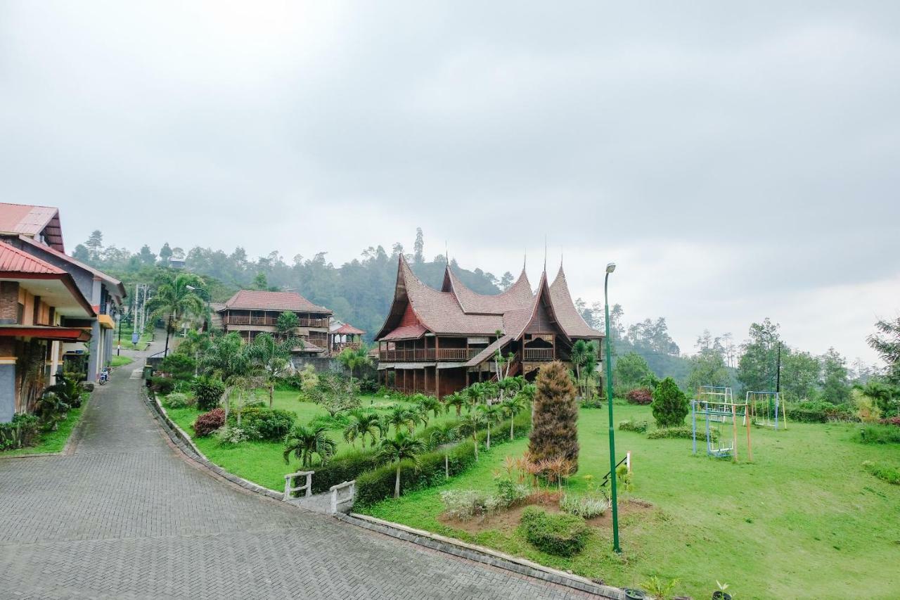 Capital O 892 Grand Pujon View Hotel And Resort 巴图 外观 照片